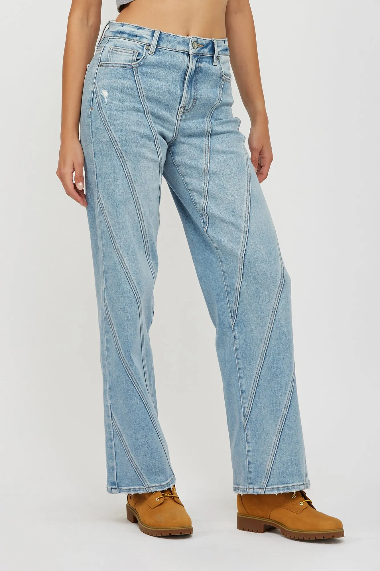 [LOGAN] Light Wash 32" Inseam Multi Seam Dad Jean