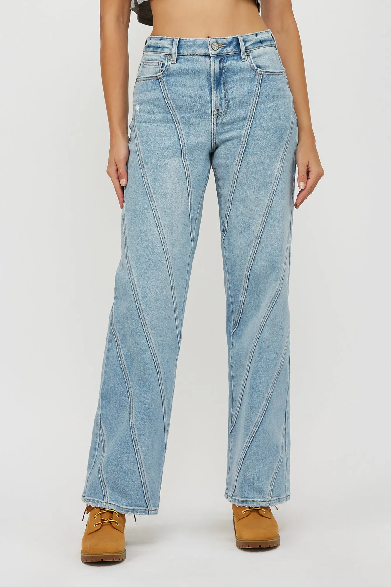 [LOGAN] Light Wash 32" Inseam Multi Seam Dad Jean